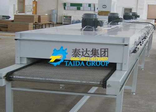網(wǎng)帶式烘干機(jī)